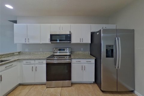 Casa en alquiler en Kissimmee, Florida, 4 dormitorios, 160.81 m2 № 1913004 - foto 6