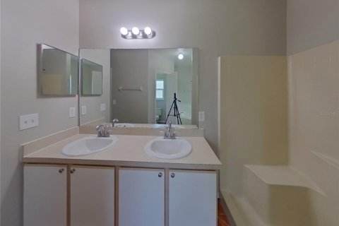 Casa en alquiler en Kissimmee, Florida, 4 dormitorios, 160.81 m2 № 1913004 - foto 13