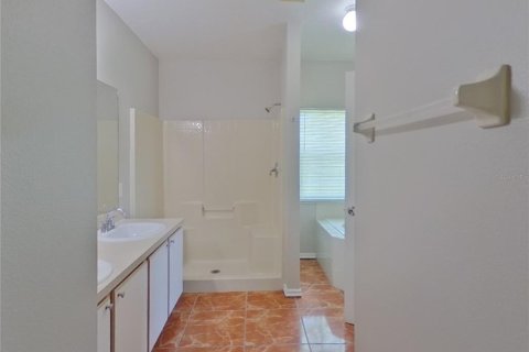 Casa en alquiler en Kissimmee, Florida, 4 dormitorios, 160.81 m2 № 1913004 - foto 14