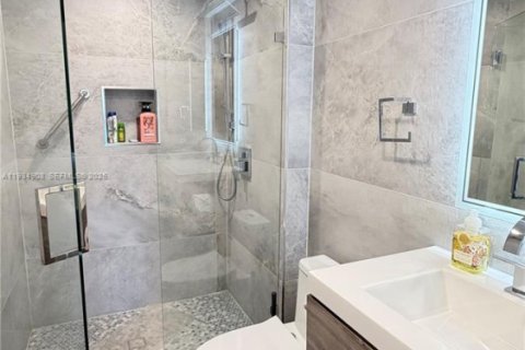 Condominio en venta en Sunny Isles Beach, Florida, 2 dormitorios, 141.3 m2 № 2035775 - foto 8