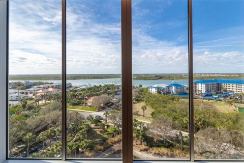 Condo in New Smyrna Beach, Florida, 3 bedrooms  № 1786634 - photo 9