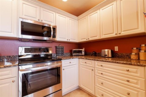 Condo in New Smyrna Beach, Florida, 3 bedrooms  № 1786634 - photo 17