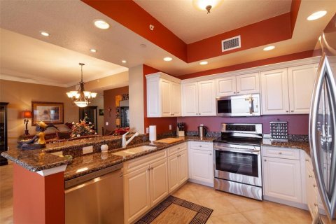 Condo in New Smyrna Beach, Florida, 3 bedrooms  № 1786634 - photo 16