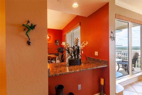Condo in New Smyrna Beach, Florida, 3 bedrooms  № 1786634 - photo 12