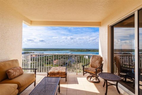 Condo in New Smyrna Beach, Florida, 3 bedrooms  № 1786634 - photo 24