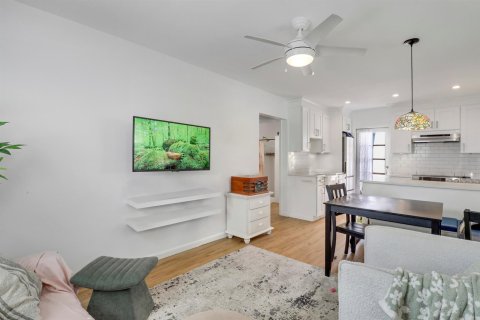Villa ou maison à vendre à West Palm Beach, Floride: 3 chambres, 95.88 m2 № 2270463 - photo 28