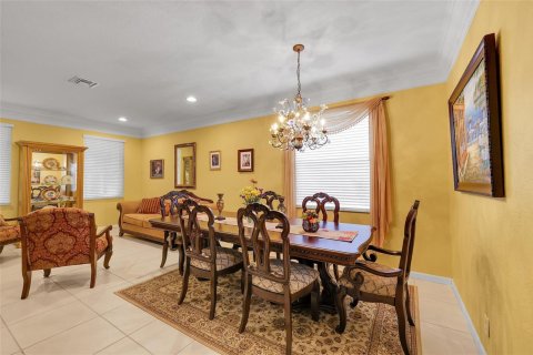 Villa ou maison à vendre à Weston, Floride: 5 chambres, 269.04 m2 № 2082475 - photo 10