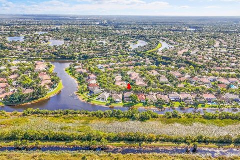 Villa ou maison à vendre à Weston, Floride: 5 chambres, 269.04 m2 № 2082475 - photo 4