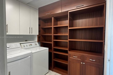 Copropriété à louer à Davie, Floride: 3 chambres, 128.67 m2 № 1974457 - photo 11