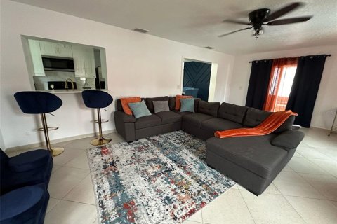 House in Kissimmee, Florida 3 bedrooms, 156.54 sq.m. № 2099726 - photo 10