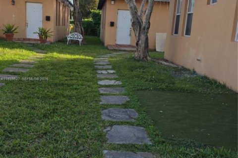 Villa ou maison à Miami, Floride 3 chambres № 1999262