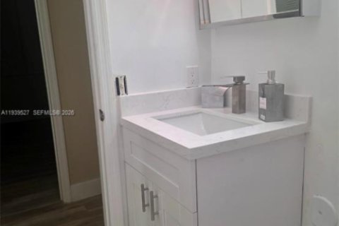 Снять в аренду виллу или дом в Майами, Флорида 3 спальни, № 1999262 - фото 29