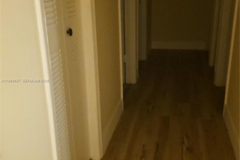 Villa ou maison à louer à Miami, Floride: 3 chambres № 1999262 - photo 6