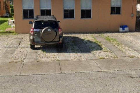 Снять в аренду виллу или дом в Майами, Флорида 3 спальни, № 1999262 - фото 25