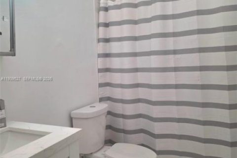 Снять в аренду виллу или дом в Майами, Флорида 3 спальни, № 1999262 - фото 30