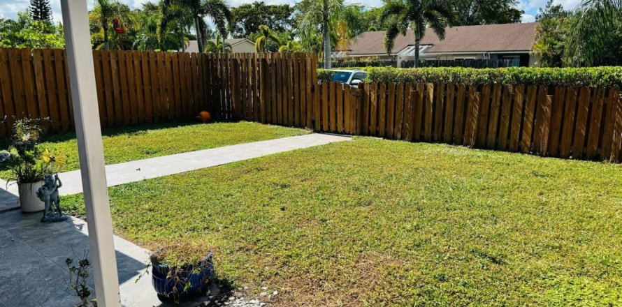 Condo in Deerfield Beach, Florida, 2 bedrooms № 1031971