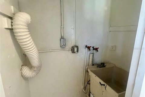 Снять в аренду квартиру в Тарпон-Спрингс, Флорида 1 комната, 98.76м2, № 2237782 - фото 9