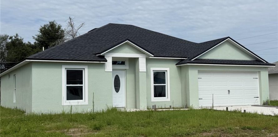 House in Deltona, Florida 4 bedrooms, 148.64 sq.m. № 2238707