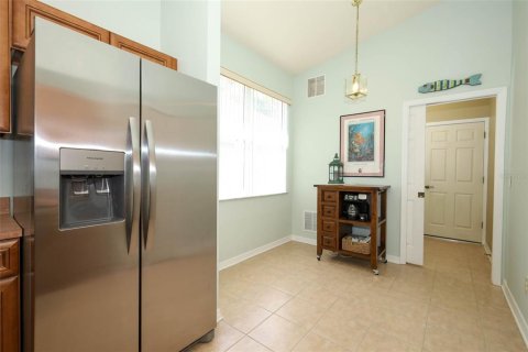 House in Clermont, Florida 2 bedrooms, 143.44 sq.m. № 1795615 - photo 11