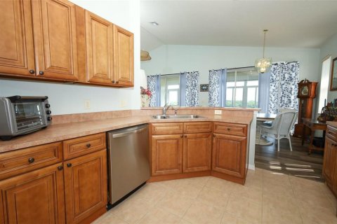 House in Clermont, Florida 2 bedrooms, 143.44 sq.m. № 1795615 - photo 14