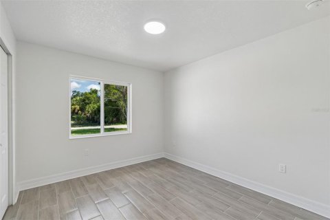 Villa ou maison à vendre à North Port, Floride: 3 chambres, 126.72 m2 № 2419836 - photo 23