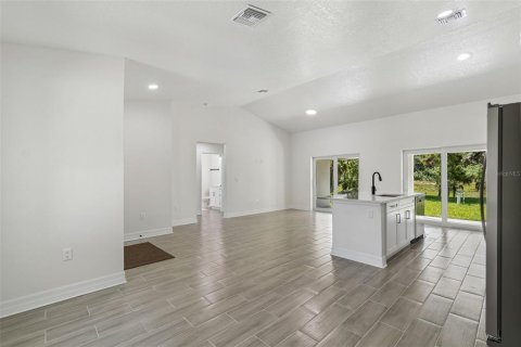 Villa ou maison à vendre à North Port, Floride: 3 chambres, 126.72 m2 № 2419836 - photo 5