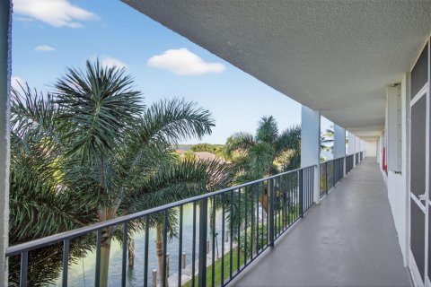 Condominio en venta en North Palm Beach, Florida, 1 dormitorio, 79.43 m2 № 2176684 - foto 3