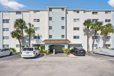 Condominio en venta en North Palm Beach, Florida, 1 dormitorio, 79.43 m2 № 2176684 - foto 29