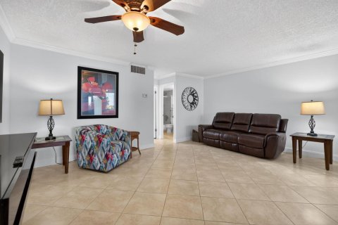 Condominio en venta en North Palm Beach, Florida, 1 dormitorio, 79.43 m2 № 2176684 - foto 18