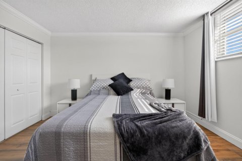Condominio en venta en North Palm Beach, Florida, 1 dormitorio, 79.43 m2 № 2176684 - foto 9