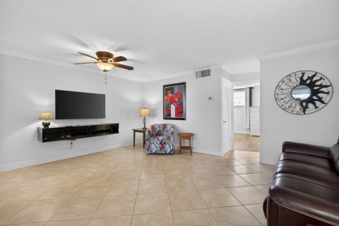 Condominio en venta en North Palm Beach, Florida, 1 dormitorio, 79.43 m2 № 2176684 - foto 12