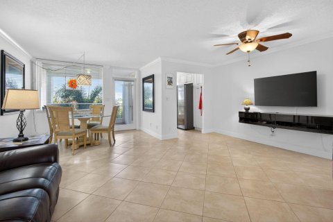 Condominio en venta en North Palm Beach, Florida, 1 dormitorio, 79.43 m2 № 2176684 - foto 13
