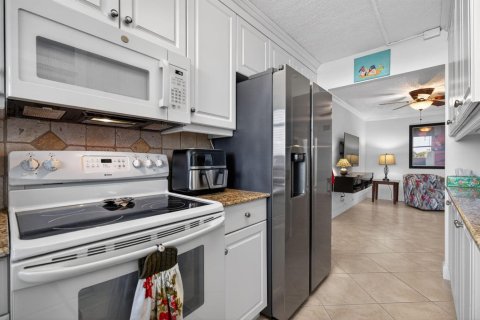 Condominio en venta en North Palm Beach, Florida, 1 dormitorio, 79.43 m2 № 2176684 - foto 27