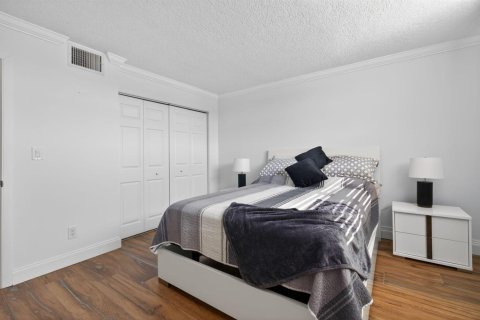 Condominio en venta en North Palm Beach, Florida, 1 dormitorio, 79.43 m2 № 2176684 - foto 10