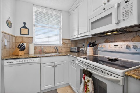 Condominio en venta en North Palm Beach, Florida, 1 dormitorio, 79.43 m2 № 2176684 - foto 26