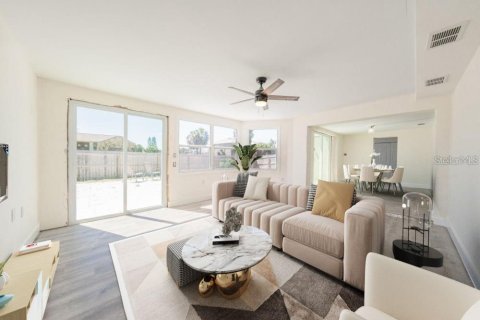 House in Hudson, Florida 3 bedrooms, 129.32 sq.m. № 1769595 - photo 6
