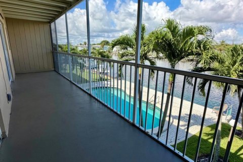 Apartamento en alquiler en North Palm Beach, Florida, 2 dormitorios, 1421.78 m2 № 2402021 - foto 14