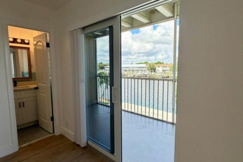 Apartamento en alquiler en North Palm Beach, Florida, 2 dormitorios, 1421.78 m2 № 2402021 - foto 11
