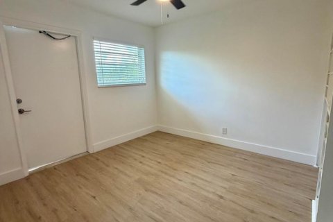 Apartamento en alquiler en North Palm Beach, Florida, 2 dormitorios, 1421.78 m2 № 2402021 - foto 6