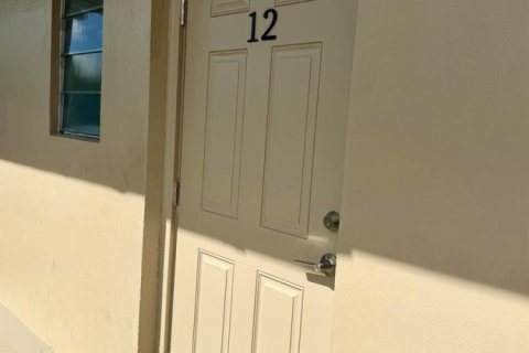 Apartamento en alquiler en North Palm Beach, Florida, 2 dormitorios, 1421.78 m2 № 2402021 - foto 16