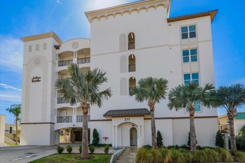 Condo in Clearwater, Florida, 3 bedrooms № 2195378 - photo 2
