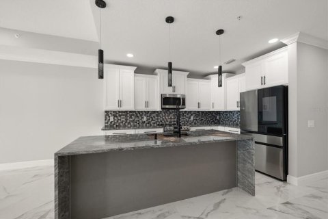 Condo in Clearwater, Florida, 3 bedrooms № 2195378 - photo 13