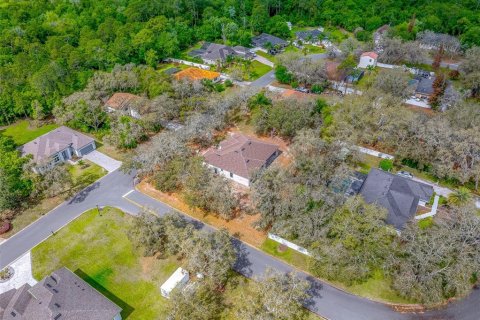 House in Kissimmee, Florida 3 bedrooms, 213.02 sq.m. № 2211328 - photo 23