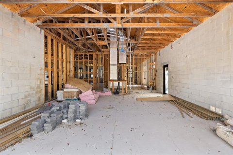 House in Kissimmee, Florida 3 bedrooms, 213.02 sq.m. № 2211328 - photo 12