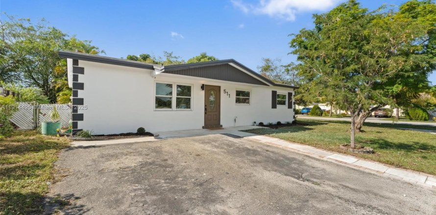 Villa ou maison à North Lauderdale, Floride 4 chambres, 116.5 m2 № 1971852