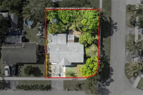 Villa ou maison à vendre à North Lauderdale, Floride: 4 chambres, 116.5 m2 № 1971852 - photo 25