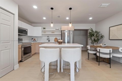 Villa ou maison à vendre à North Lauderdale, Floride: 4 chambres, 116.5 m2 № 1971852 - photo 12