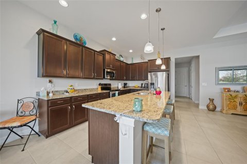 House in Punta Gorda, Florida 3 bedrooms, 205.87 sq.m. № 1586772 - photo 7