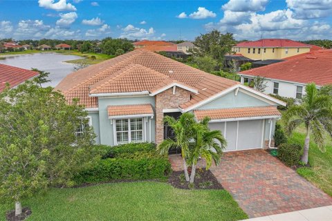 House in Punta Gorda, Florida 3 bedrooms, 205.87 sq.m. № 1586772 - photo 26