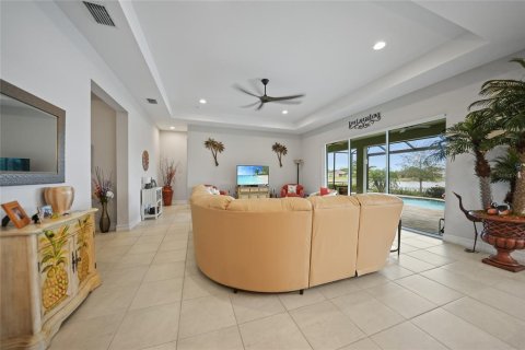 House in Punta Gorda, Florida 3 bedrooms, 205.87 sq.m. № 1586772 - photo 13